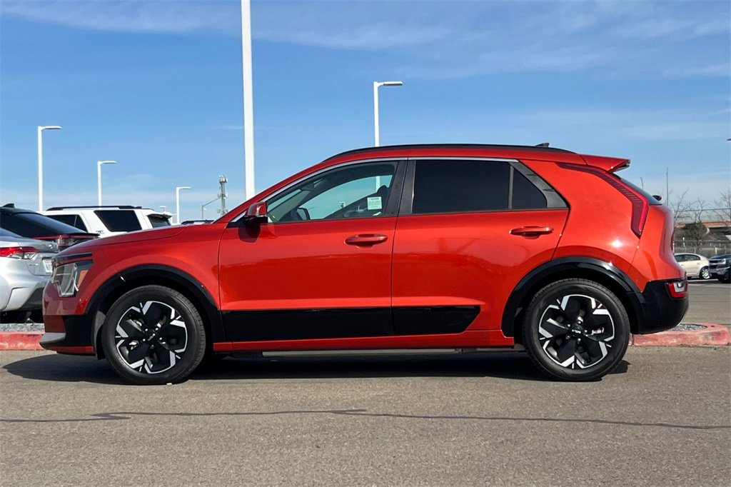Used 2023 Kia Niro Wave image 9