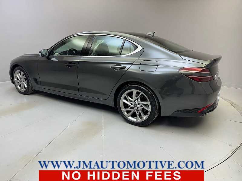 Used 2022 Genesis G70 2.0T image 3