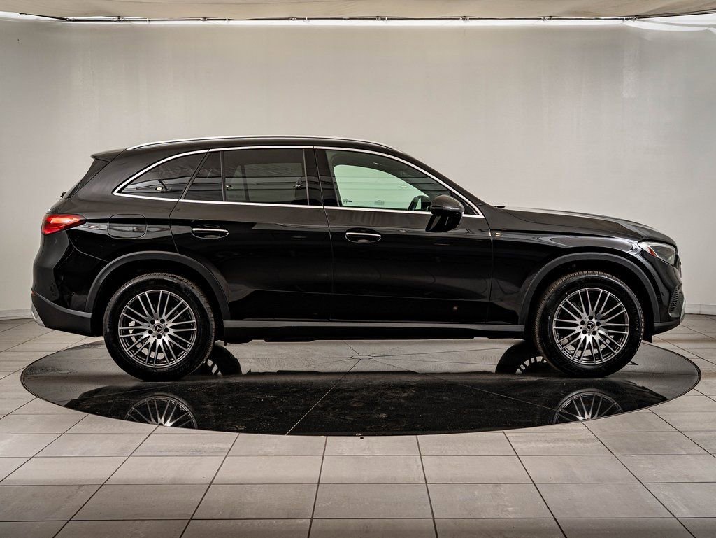 Certified 2025 Mercedes-Benz GLC 300 4MATIC image 11