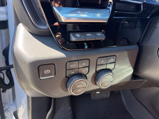 New 2026 Chevrolet Silverado 1500 High Country AWD/4WD image 19