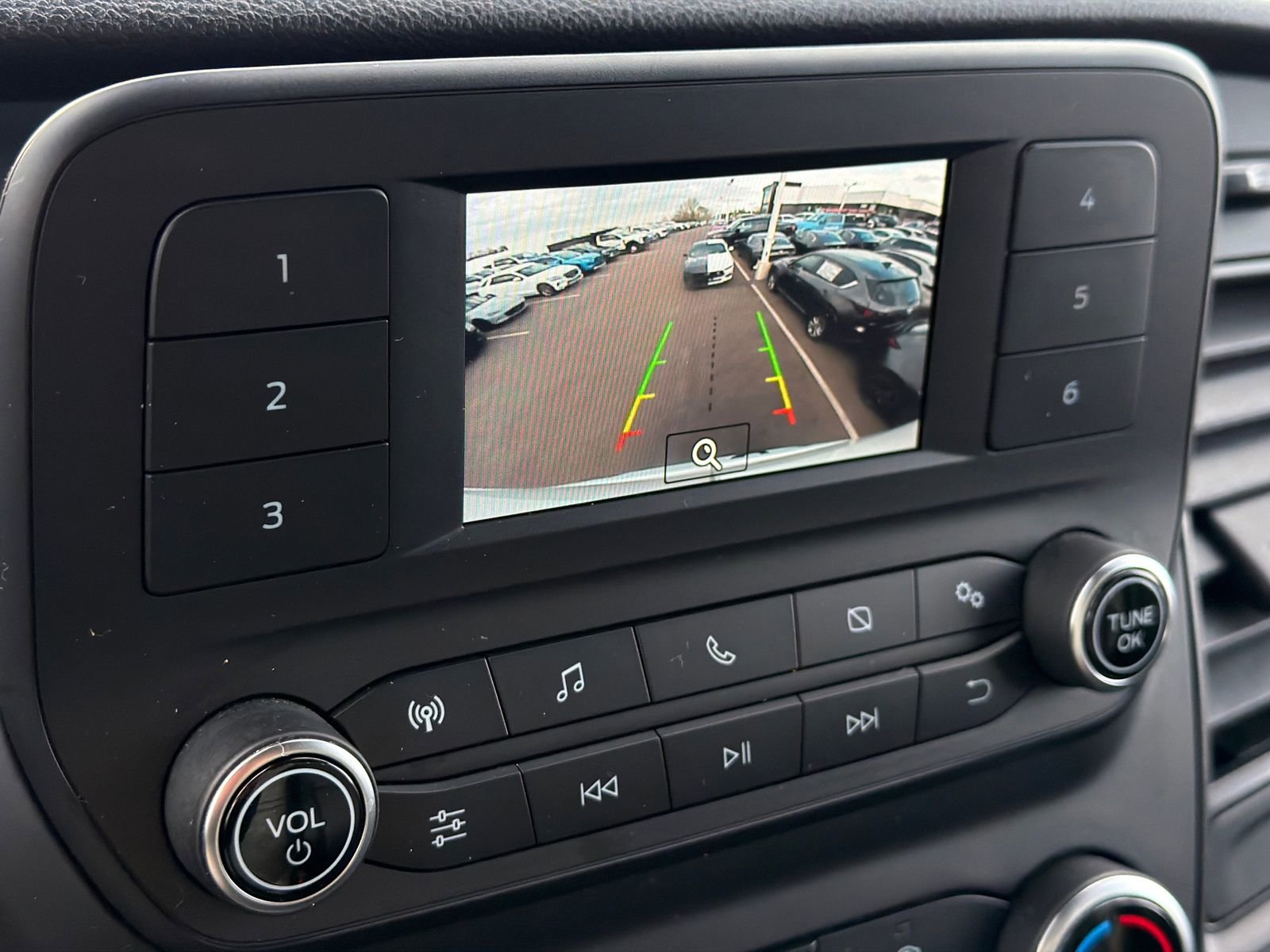 Used 2023 Ford Transit 250 Medium Roof image 26