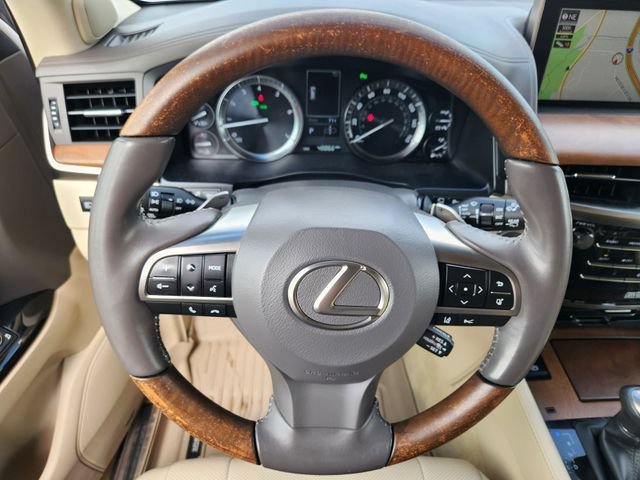 Used 2017 Lexus LX 570 4WD w/ Luxury Package image 12