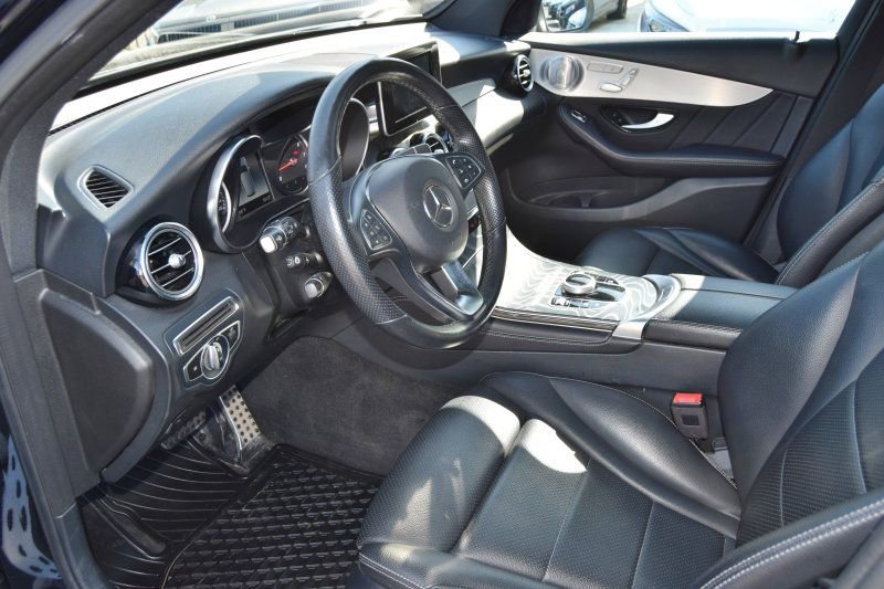 Used 2019 Mercedes-Benz GLC 300 4MATIC image 18