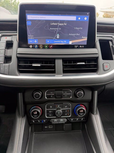 Used 2021 Chevrolet Tahoe Premier w/ Premium Package AWD/4WD image 5