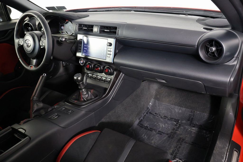 Used 2024 Toyota GR86 TRUENO Edition image 7
