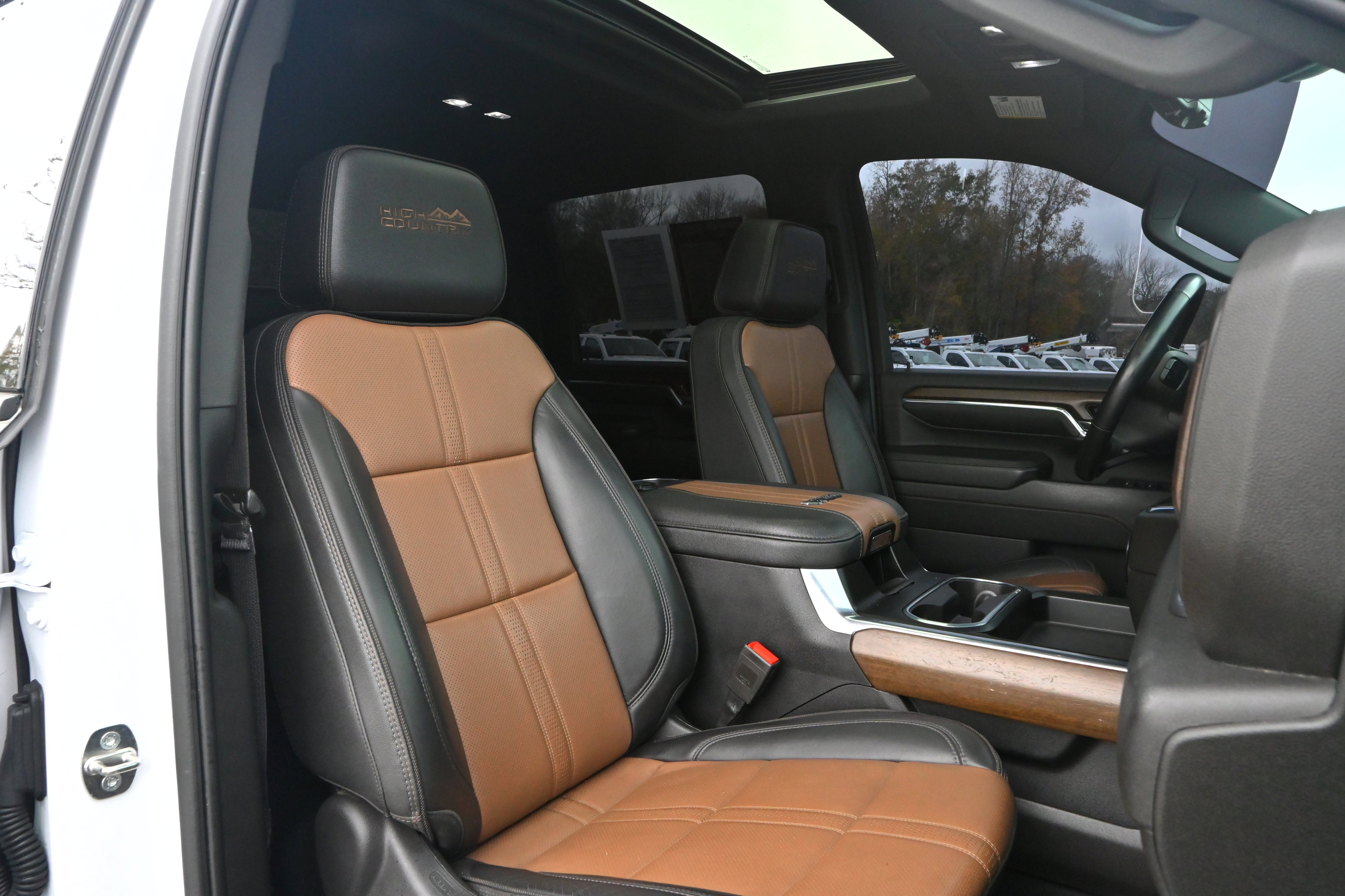 Used 2024 Chevrolet Silverado 2500 High Country w/ High Country Premium Package image 8