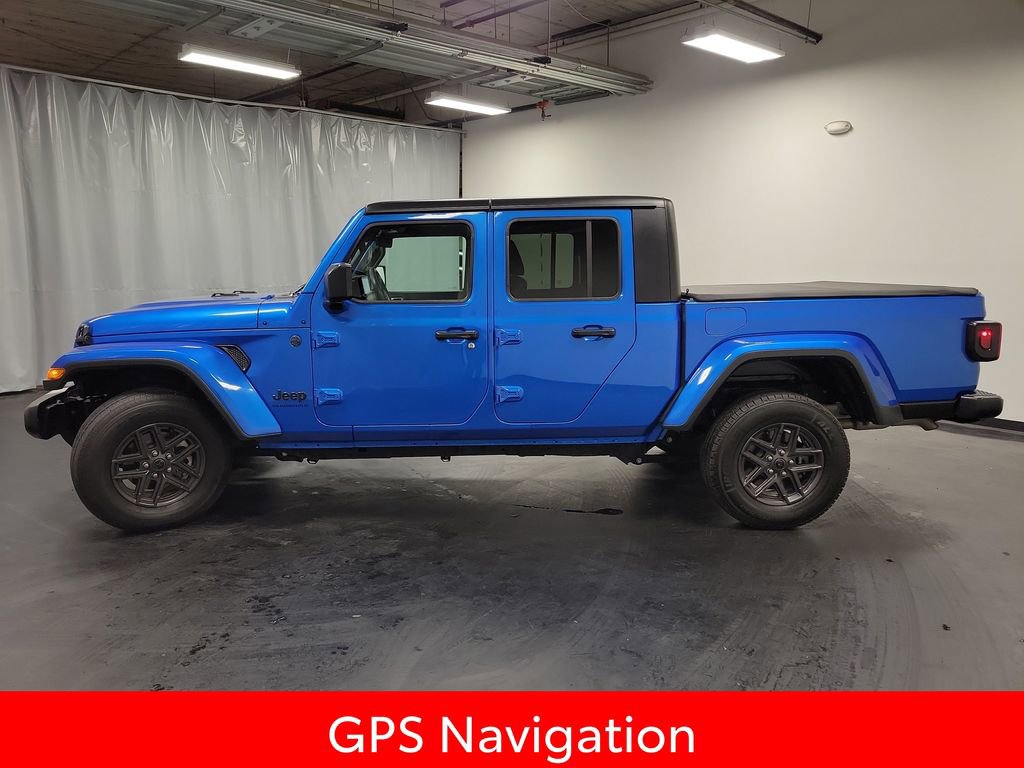 Used 2024 Jeep Gladiator Sport image 5