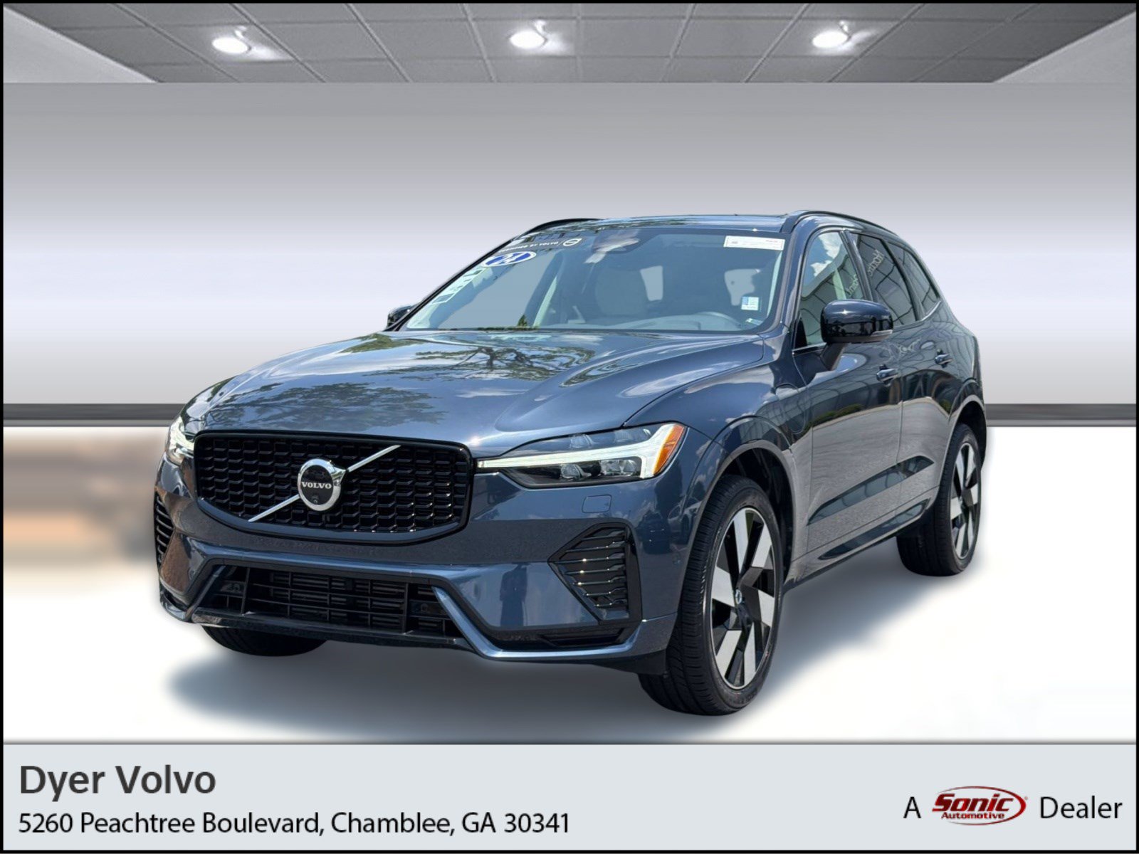 Used 2024 Volvo XC60 T8 Plus w/ Climate Package AWD/4WD image 1