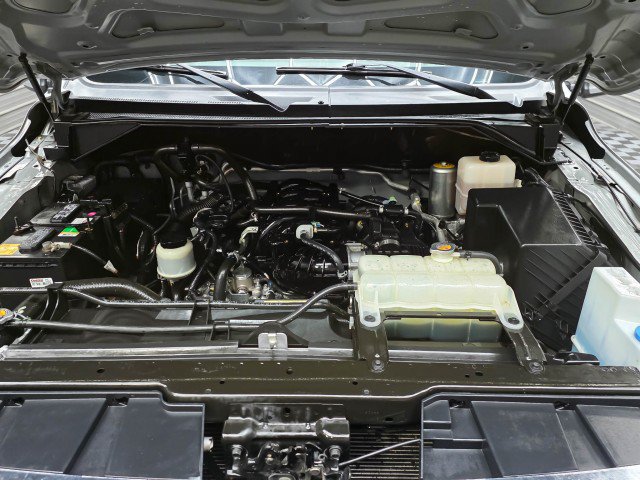 Used 2017 Nissan NV 3500 SL RWD image 32