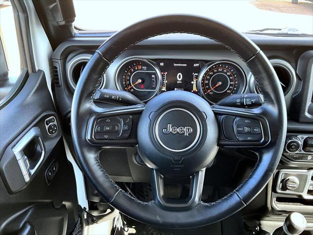 Certified 2021 Jeep Gladiator Willys image 12