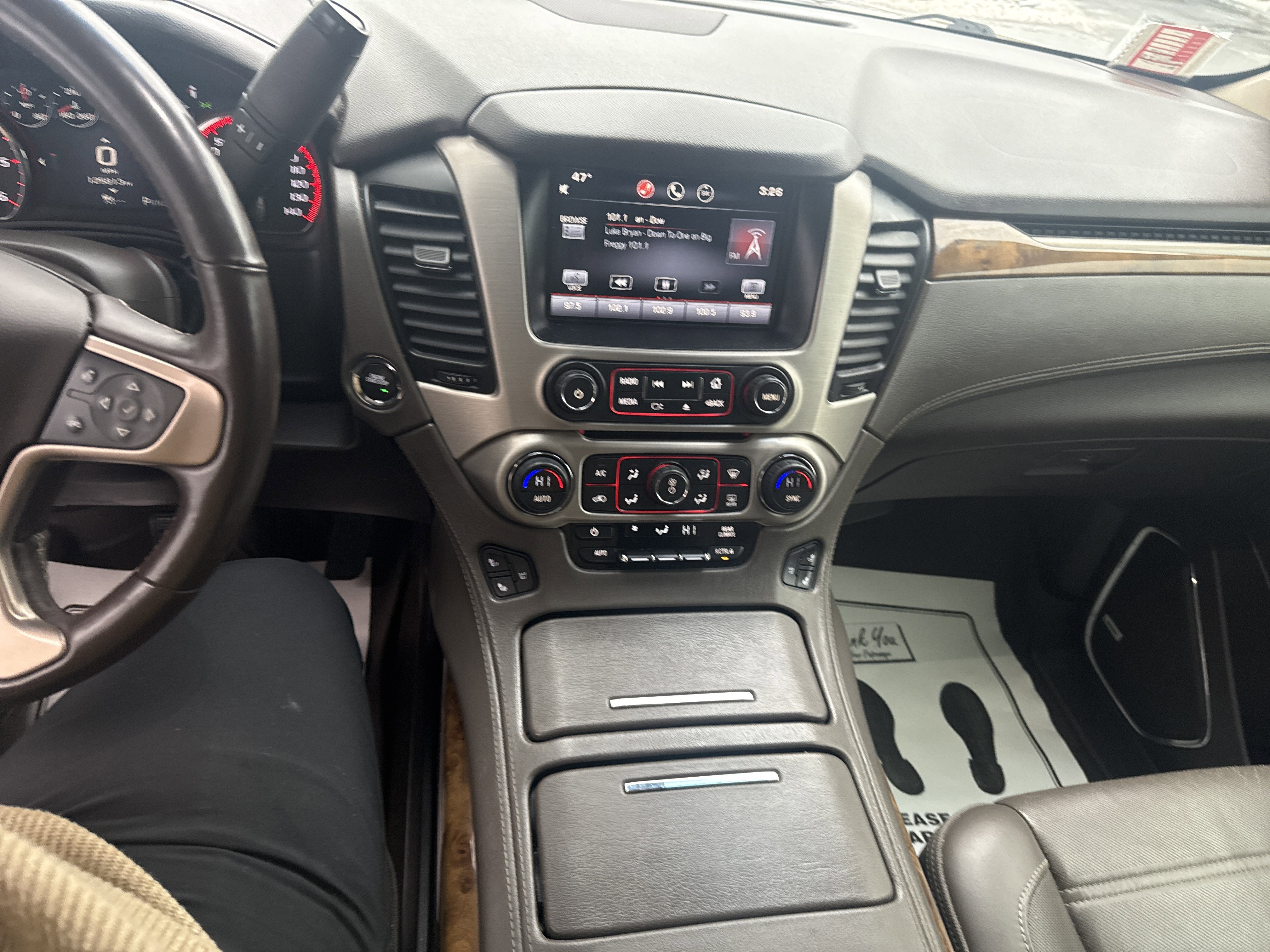 Used 2015 GMC Yukon Denali w/ Premium Package image 25