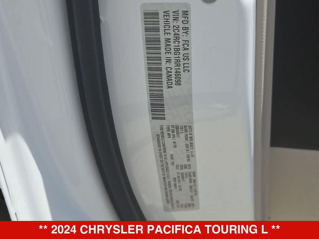 Used 2024 Chrysler Pacifica Touring-L FWD image 33