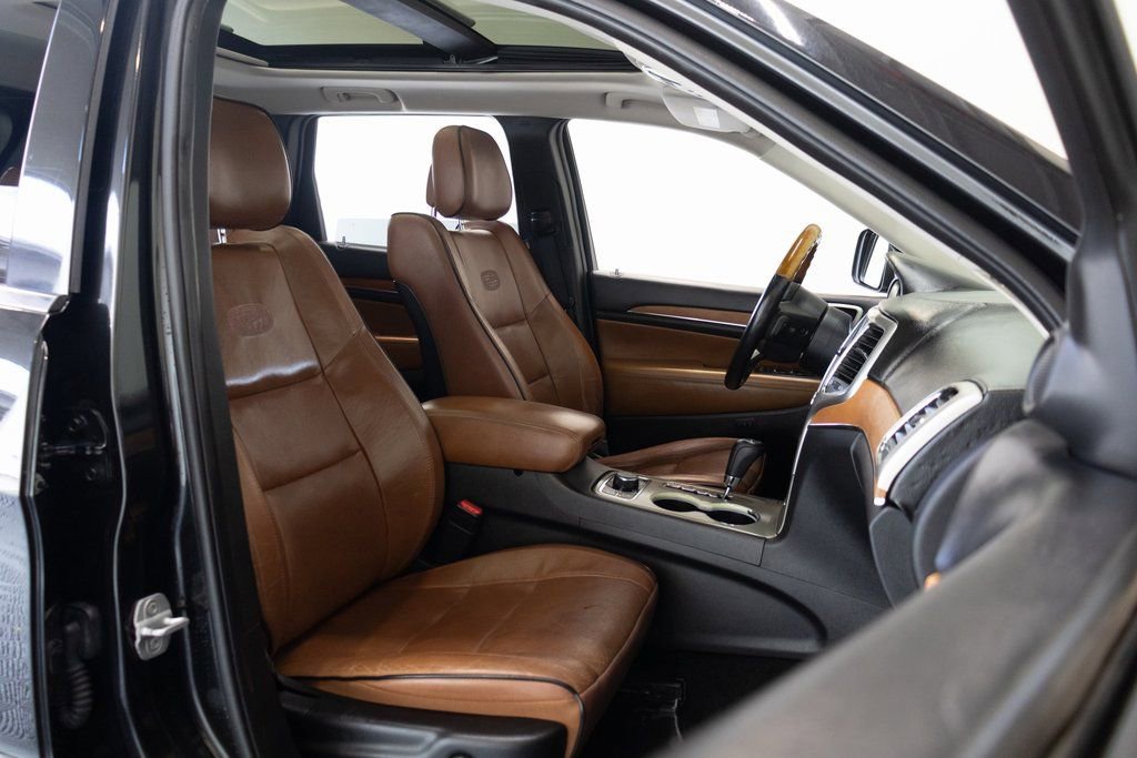 Used 2012 Jeep Grand Cherokee Overland AWD/4WD image 21