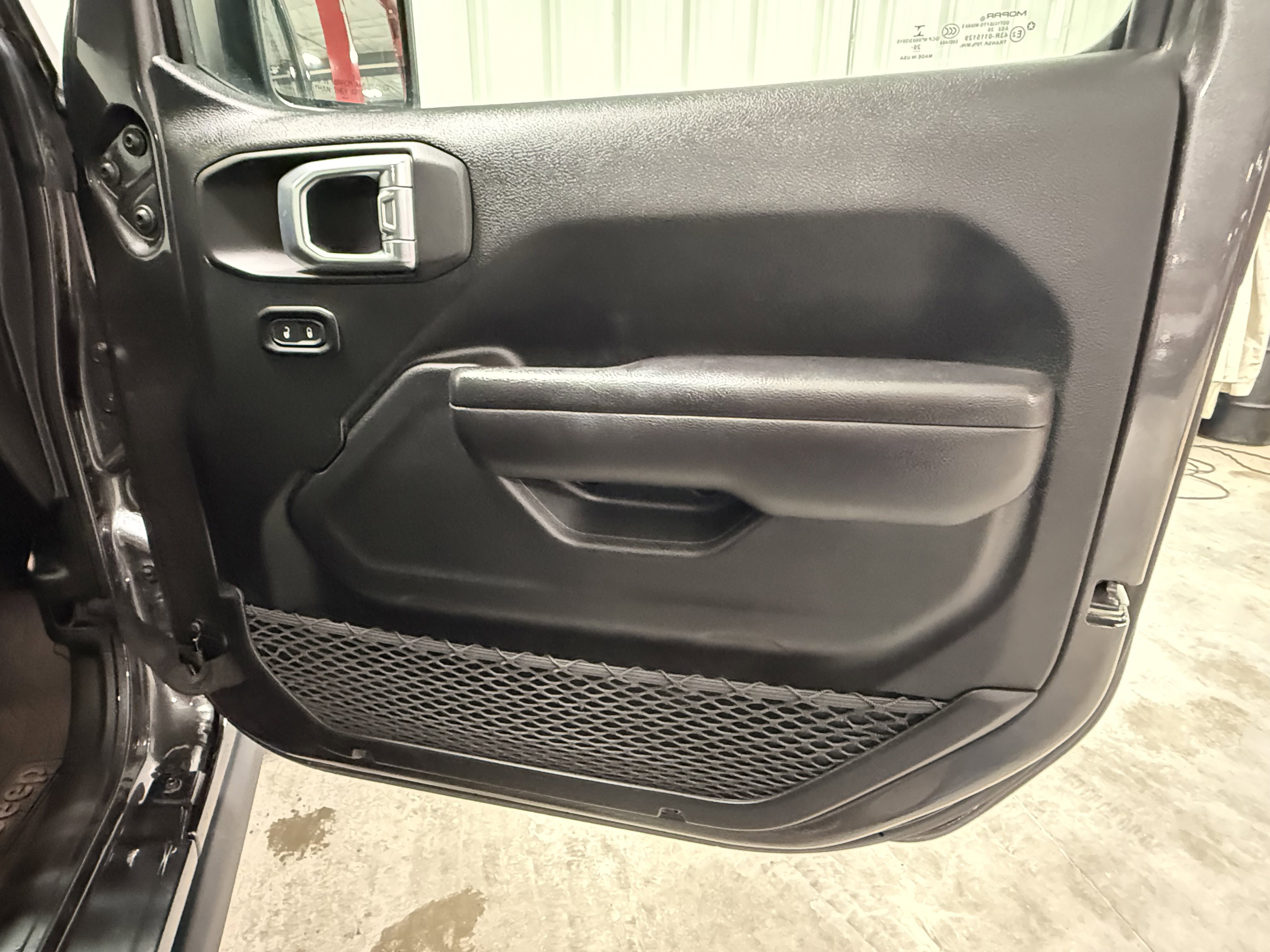 Used 2021 Jeep Wrangler Unlimited Rubicon AWD/4WD image 10