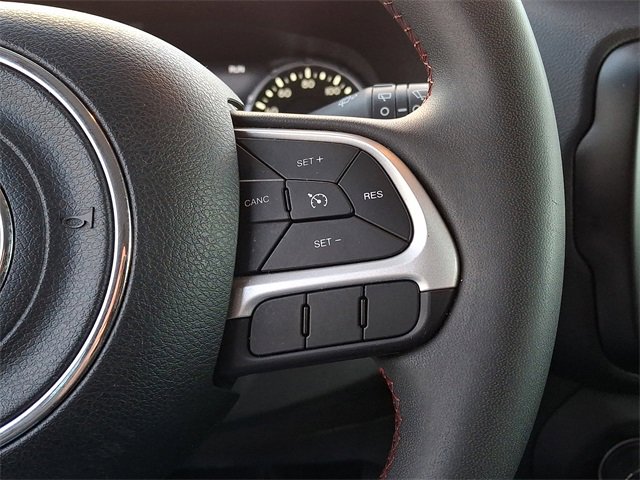 Used 2023 Jeep Renegade Trailhawk image 21