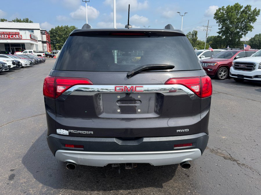 Used 2017 GMC Acadia SLE AWD/4WD image 4