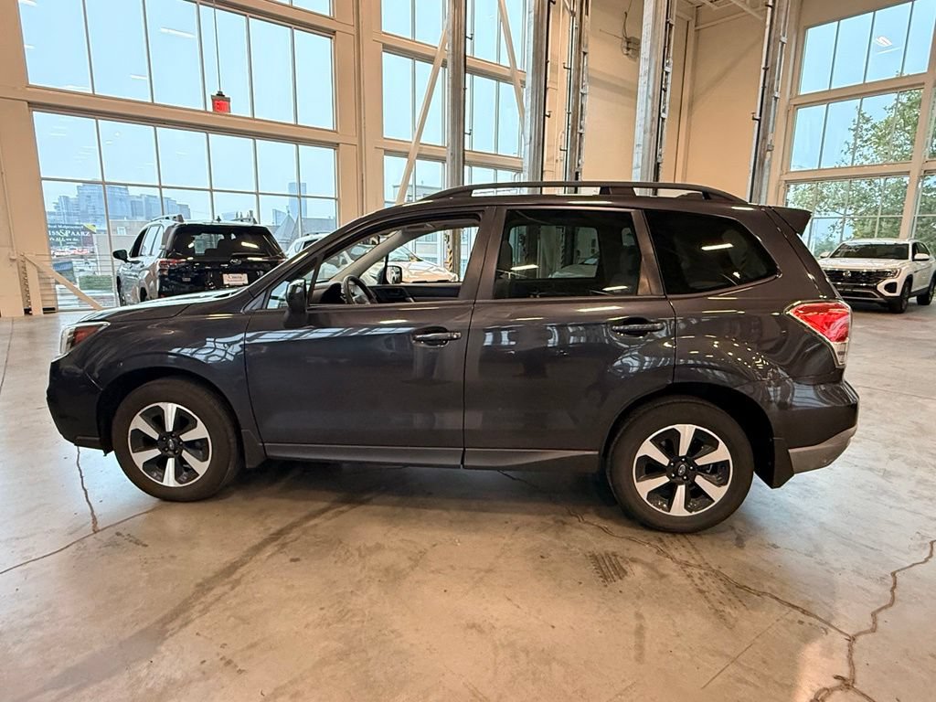 Used 2018 Subaru Forester 2.5i Premium AWD/4WD image 5