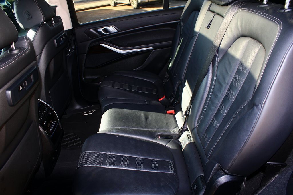 Used 2021 BMW X7 xDrive40i w/ Parking Assistance Package image 13