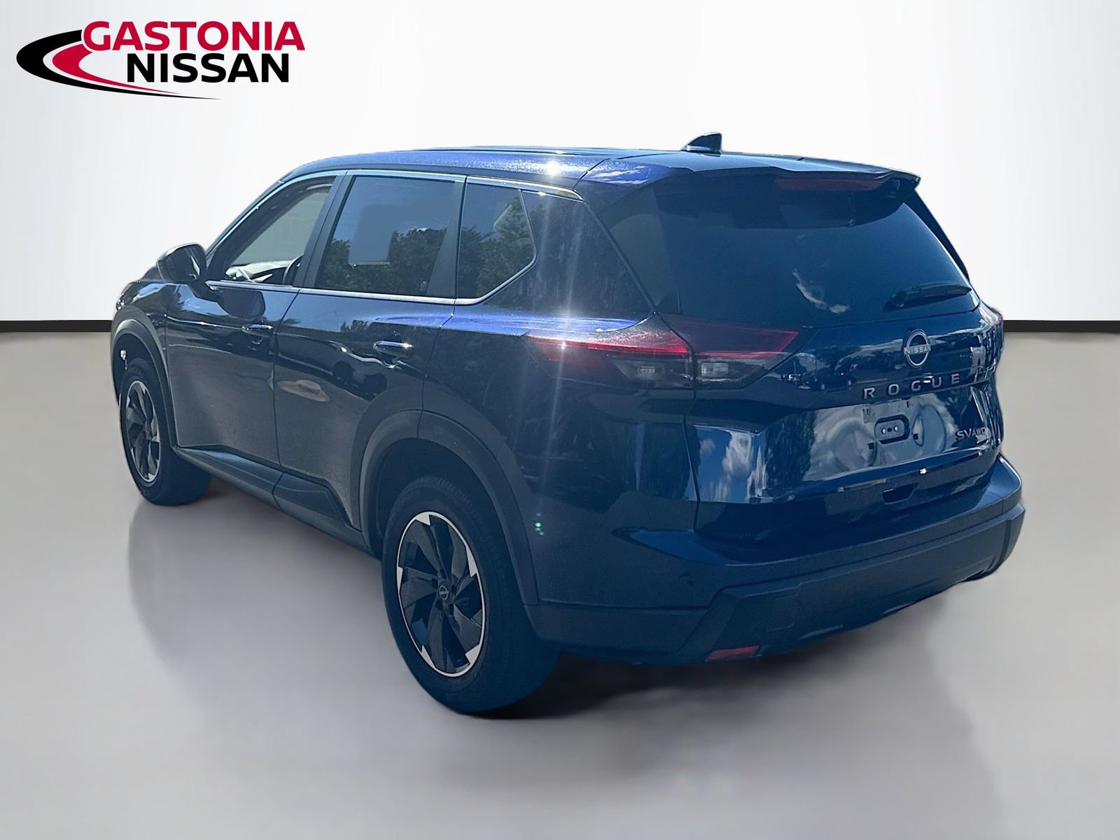 Used 2024 Nissan Rogue SV AWD/4WD image 6