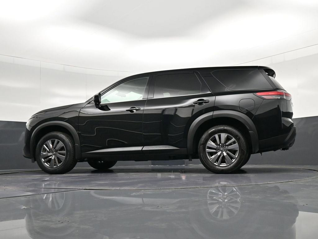 Used 2024 Nissan Pathfinder S image 36