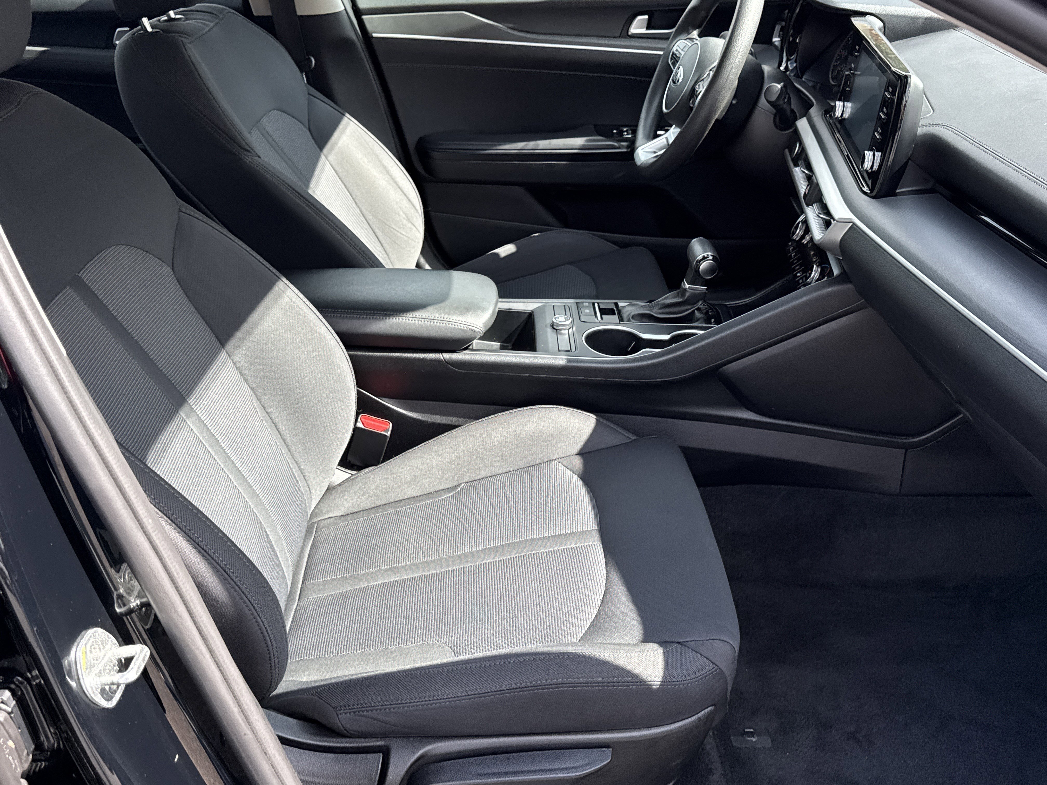 Used 2021 Kia K5 LXS image 12