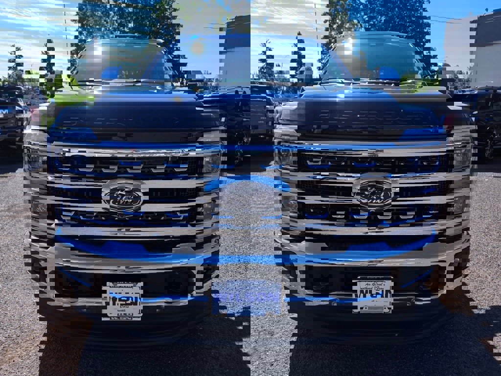 New 2025 Ford F350 Lariat w/ Lariat Ultimate Package image 3