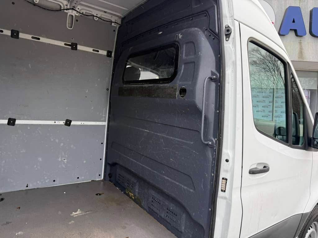 Used 2021 Mercedes-Benz Sprinter 2500 image 26