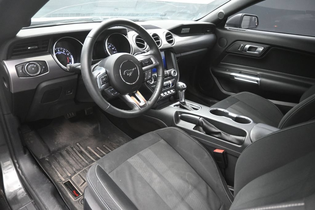 Used 2019 Ford Mustang Coupe w/ Equipment Group 101A RWD image 25