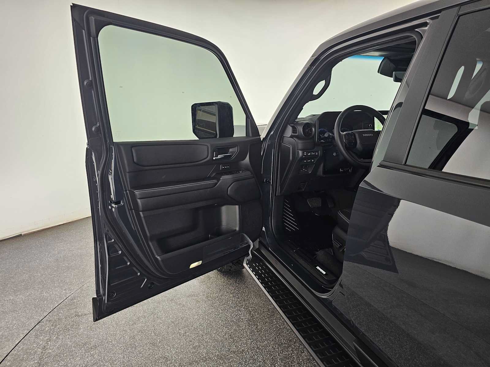 Used 2025 Toyota Land Cruiser w/ Premium Package AWD/4WD image 19