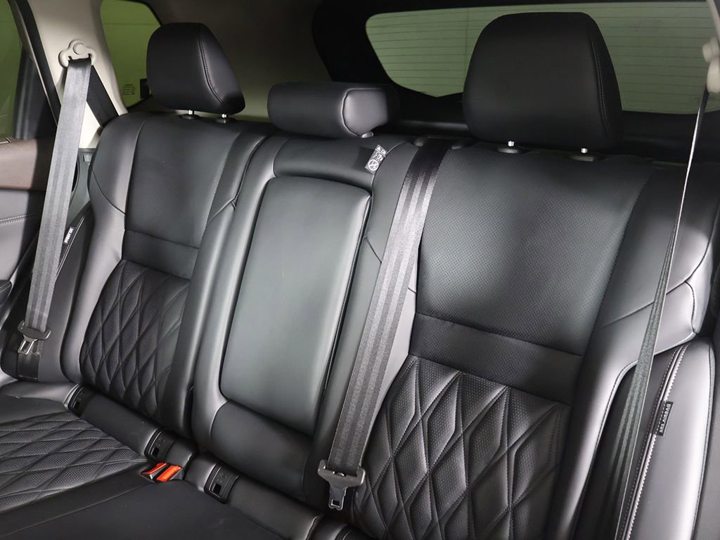 Used 2023 Nissan Rogue Platinum image 32