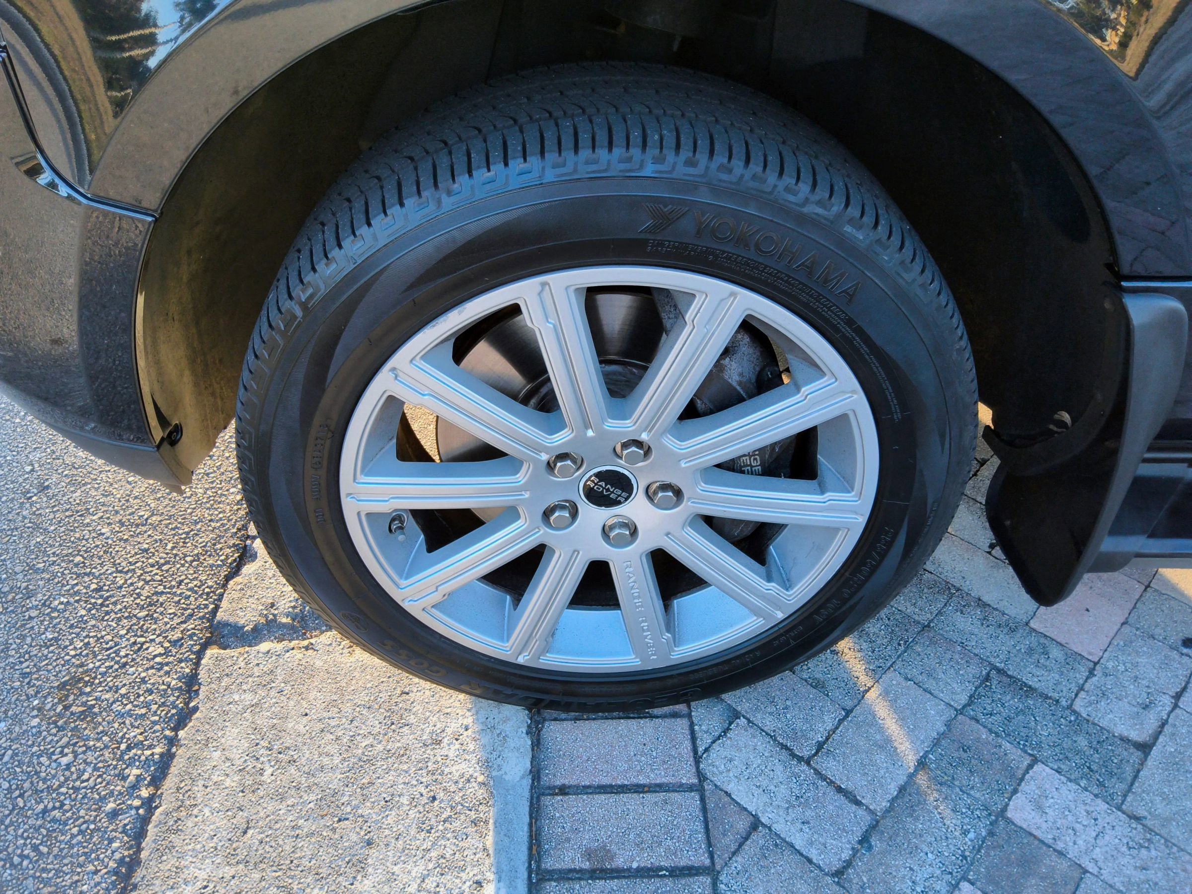 Used 2012 Land Rover Range Rover Supercharged image 46