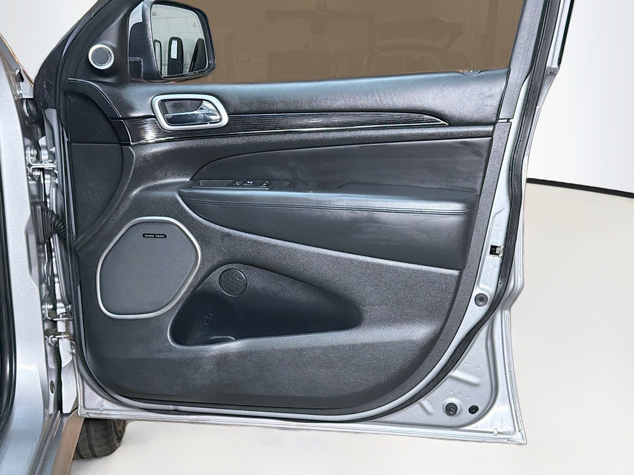 Used 2018 Jeep Grand Cherokee High Altitude image 35