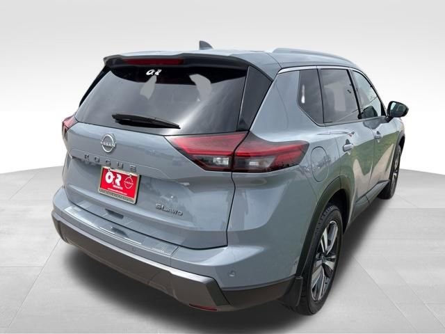 Used 2025 Nissan Rogue SL AWD/4WD image 5