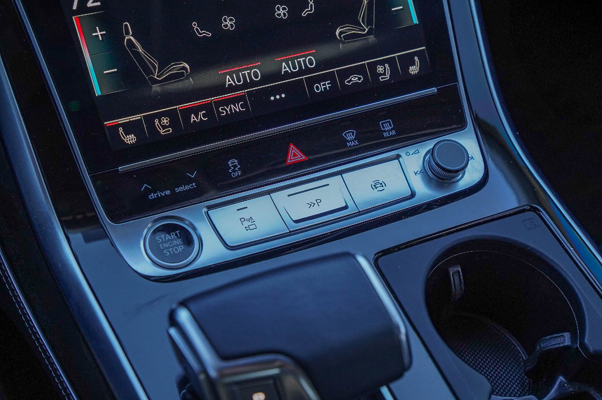 Used 2023 Audi Q8 Prestige w/ Prestige Package image 18