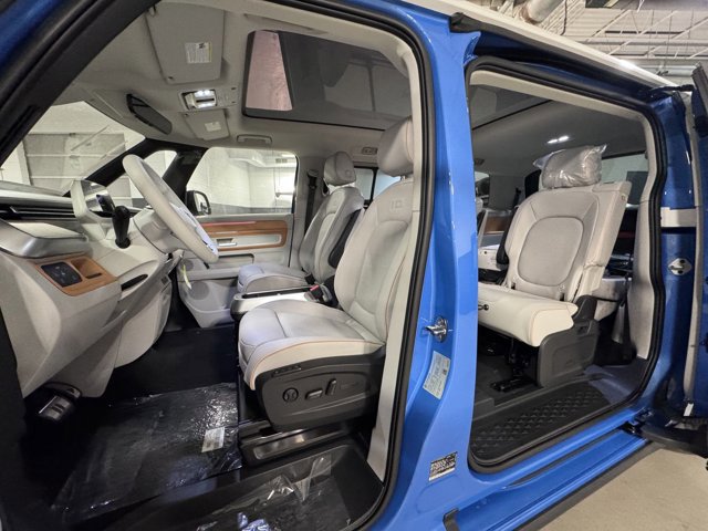 New 2025 Volkswagen ID. Buzz 1st Edition image 46