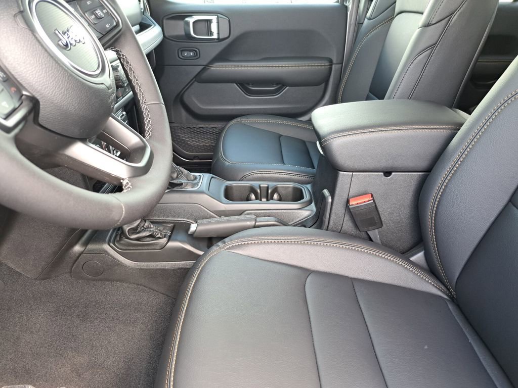 New 2026 Jeep Gladiator Sport AWD/4WD image 14