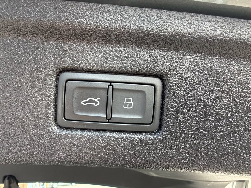 Used 2023 Audi A5 2.0T Prestige image 9