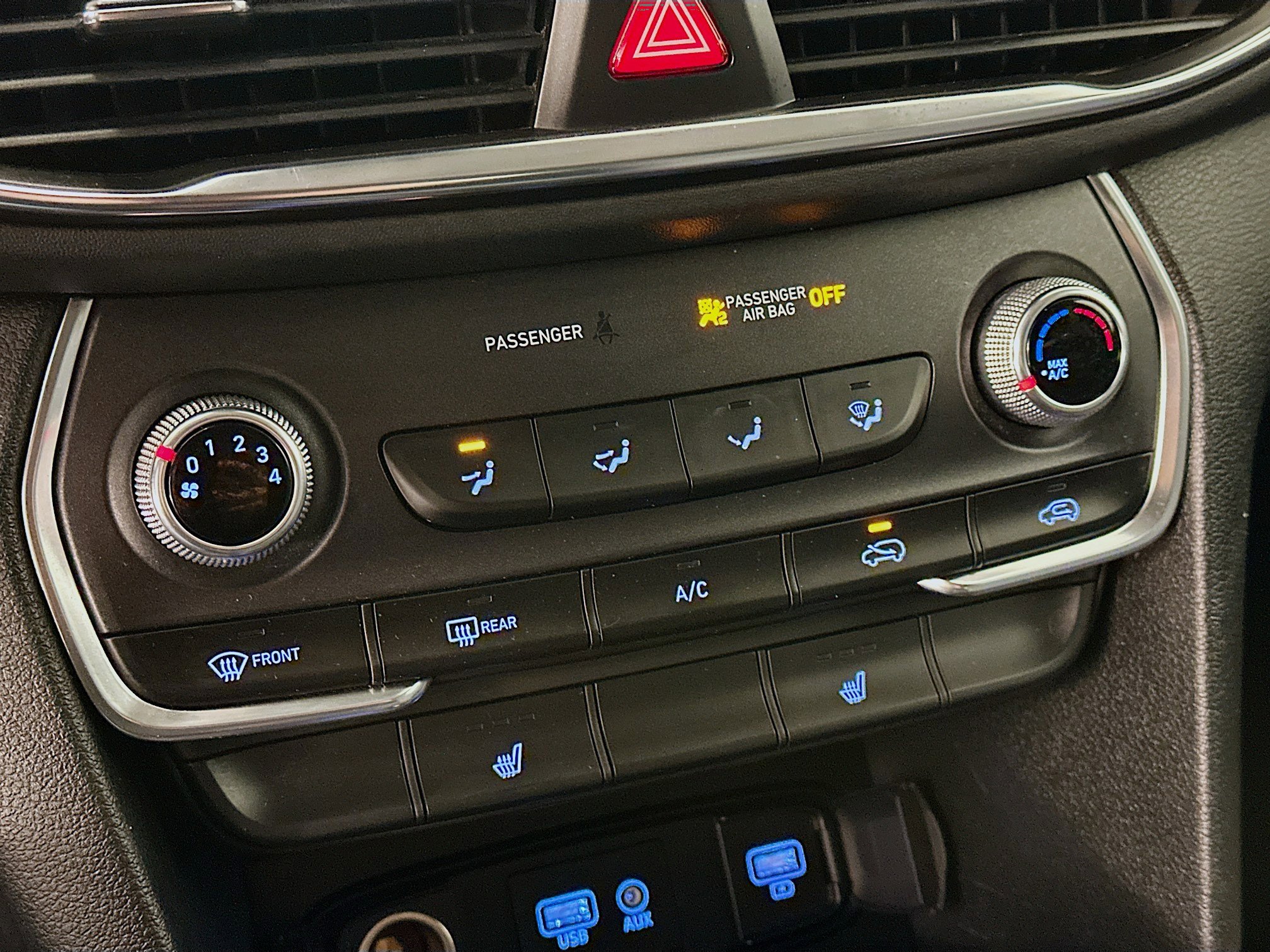 Used 2020 Hyundai Santa Fe SEL w/ Cargo Package image 23