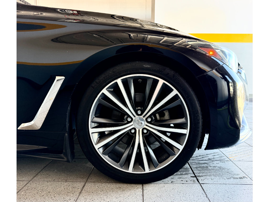 Used 2019 INFINITI Q60 3.0t RWD image 12