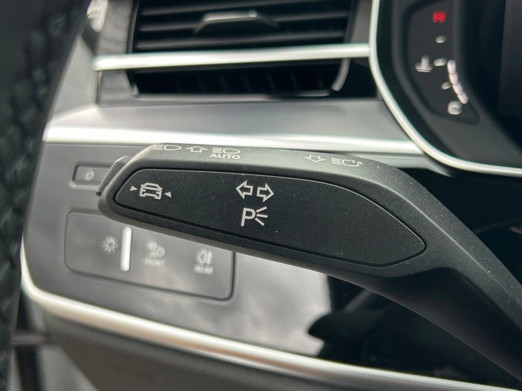 Used 2025 Audi A8 L 3.0T AWD/4WD image 26