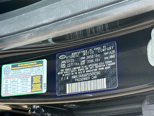 Used 2023 Hyundai Elantra SEL w/ Convenience Package FWD image 29