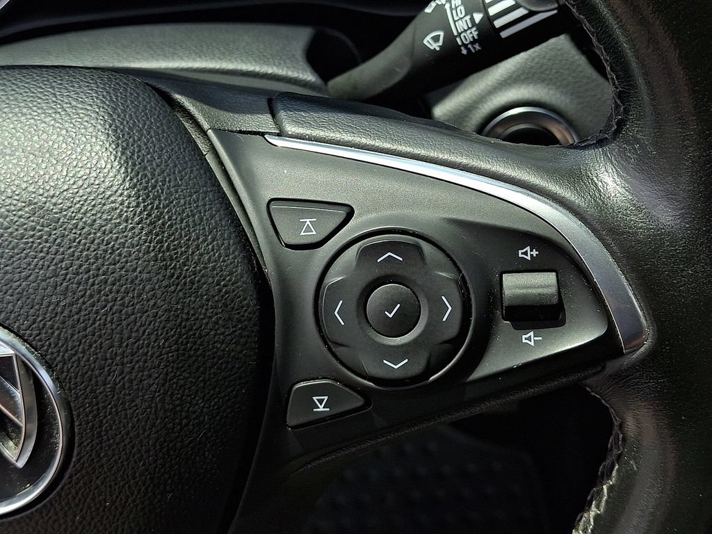 Used 2020 Buick Envision Preferred FWD image 21