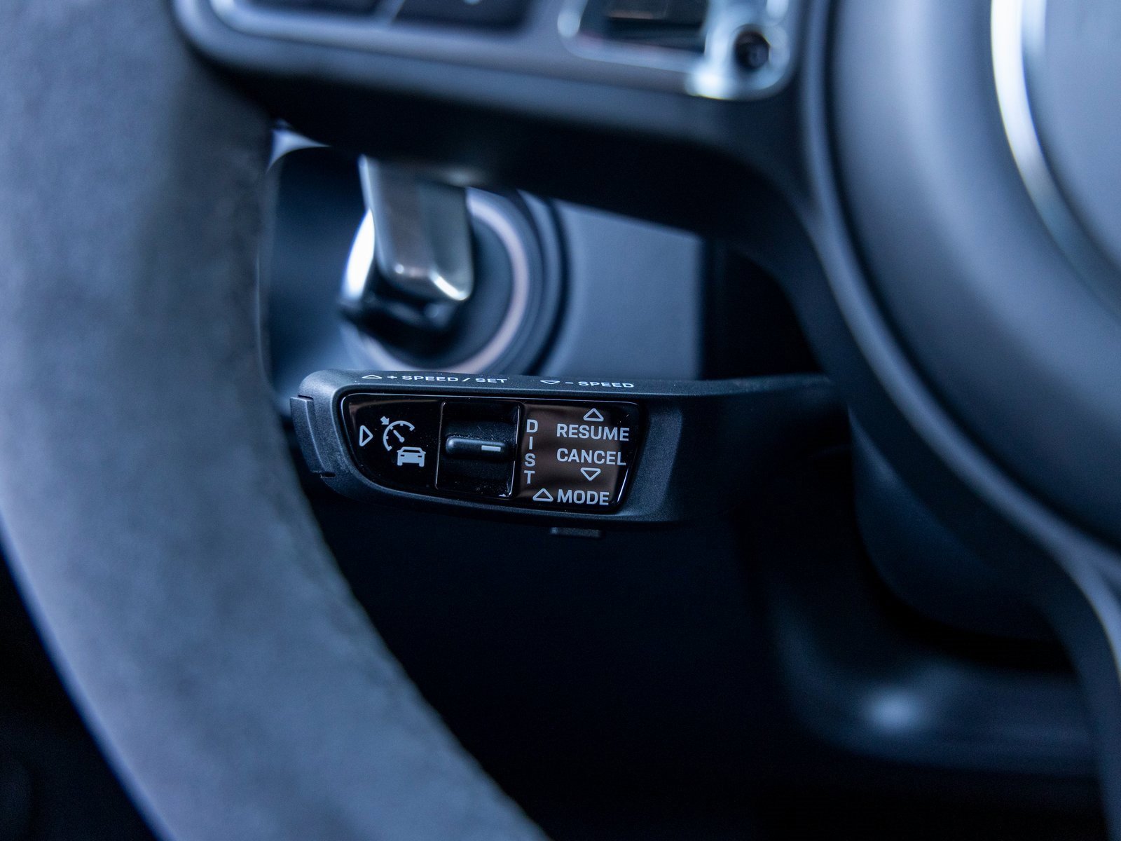 Certified 2020 Porsche Cayenne Turbo image 37