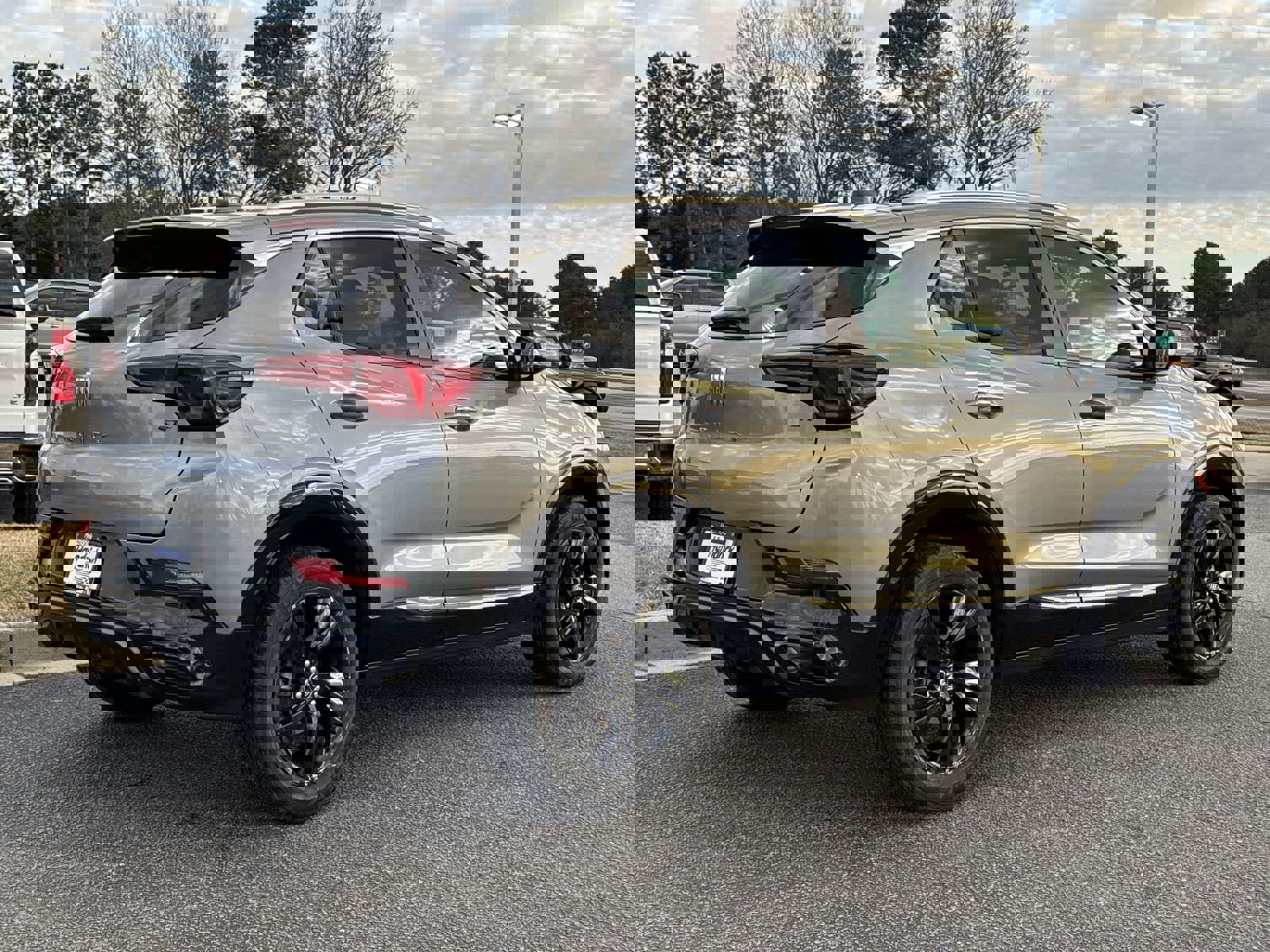 Used 2024 Buick Encore GX Sport Touring image 10