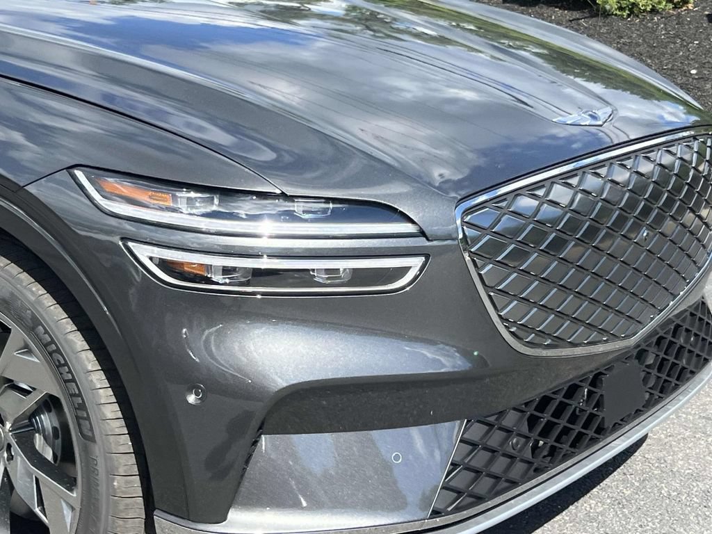 New 2025 Genesis Electrified GV70 w/ Prestige Package AWD/4WD image 7