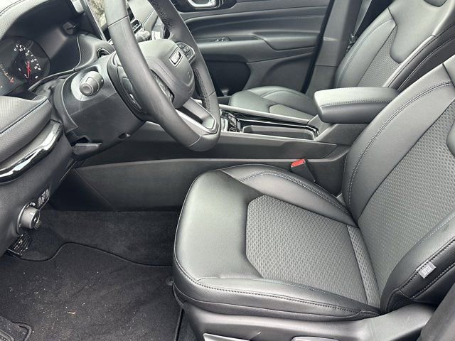 New 2026 Jeep Compass Latitude image 9