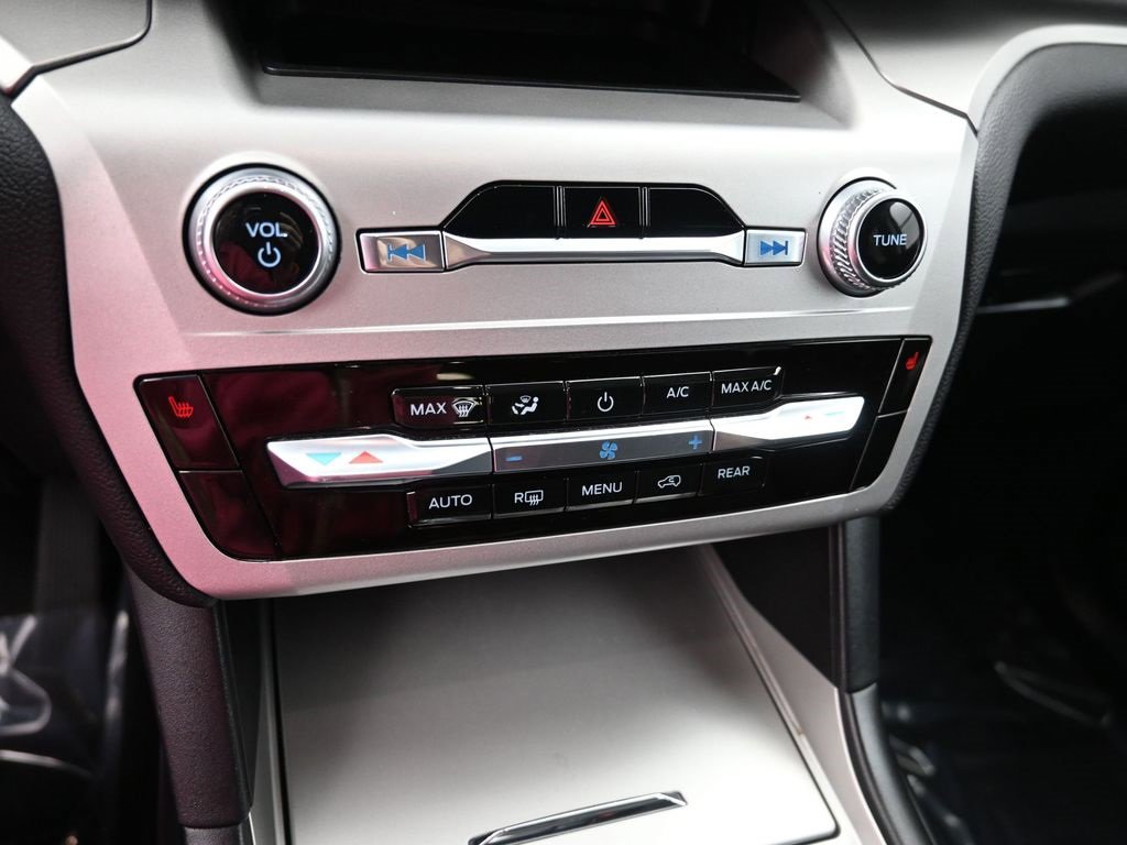 Certified 2022 Ford Explorer XLT image 19