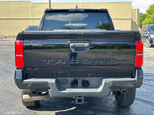 Used 2025 Toyota Tacoma TRD Off-Road AWD/4WD image 7
