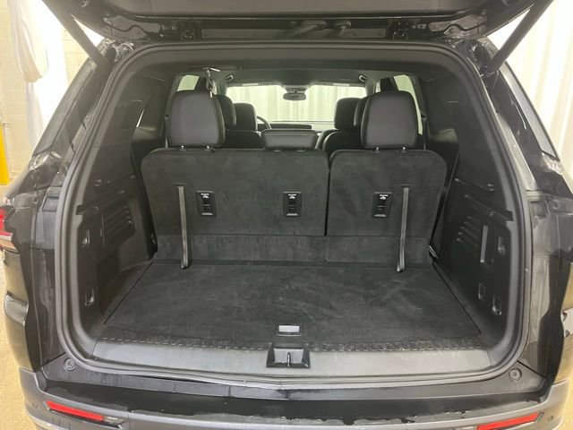 Used 2025 Buick Enclave Preferred image 11