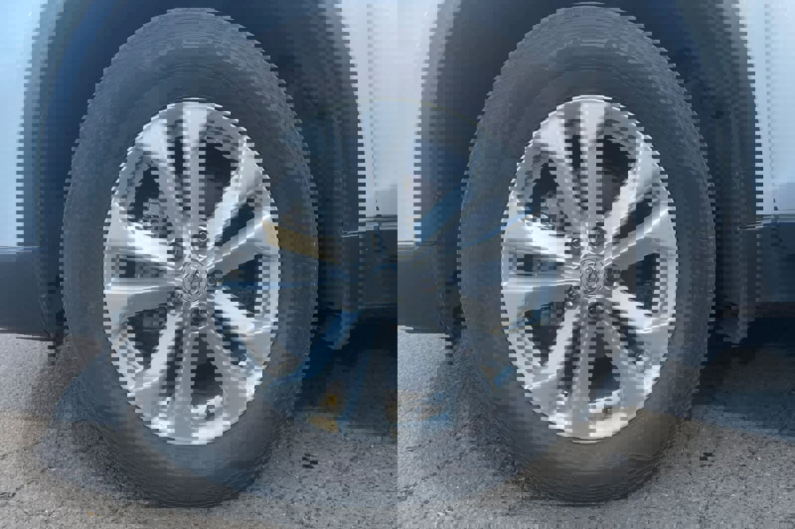 Used 2016 Nissan Rogue SV w/ SV Moonroof Package image 11